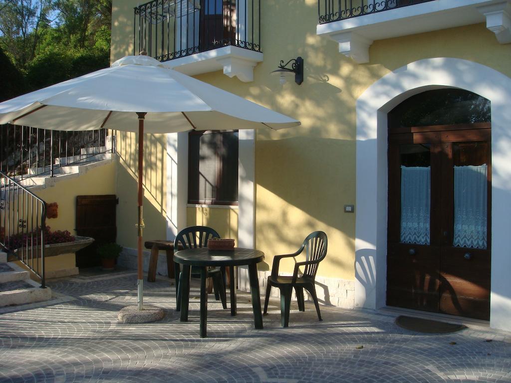 Residence Villa Valsi ซานโตสเตฟาโน ดิ เซสซานีโอ ภายนอก รูปภาพ